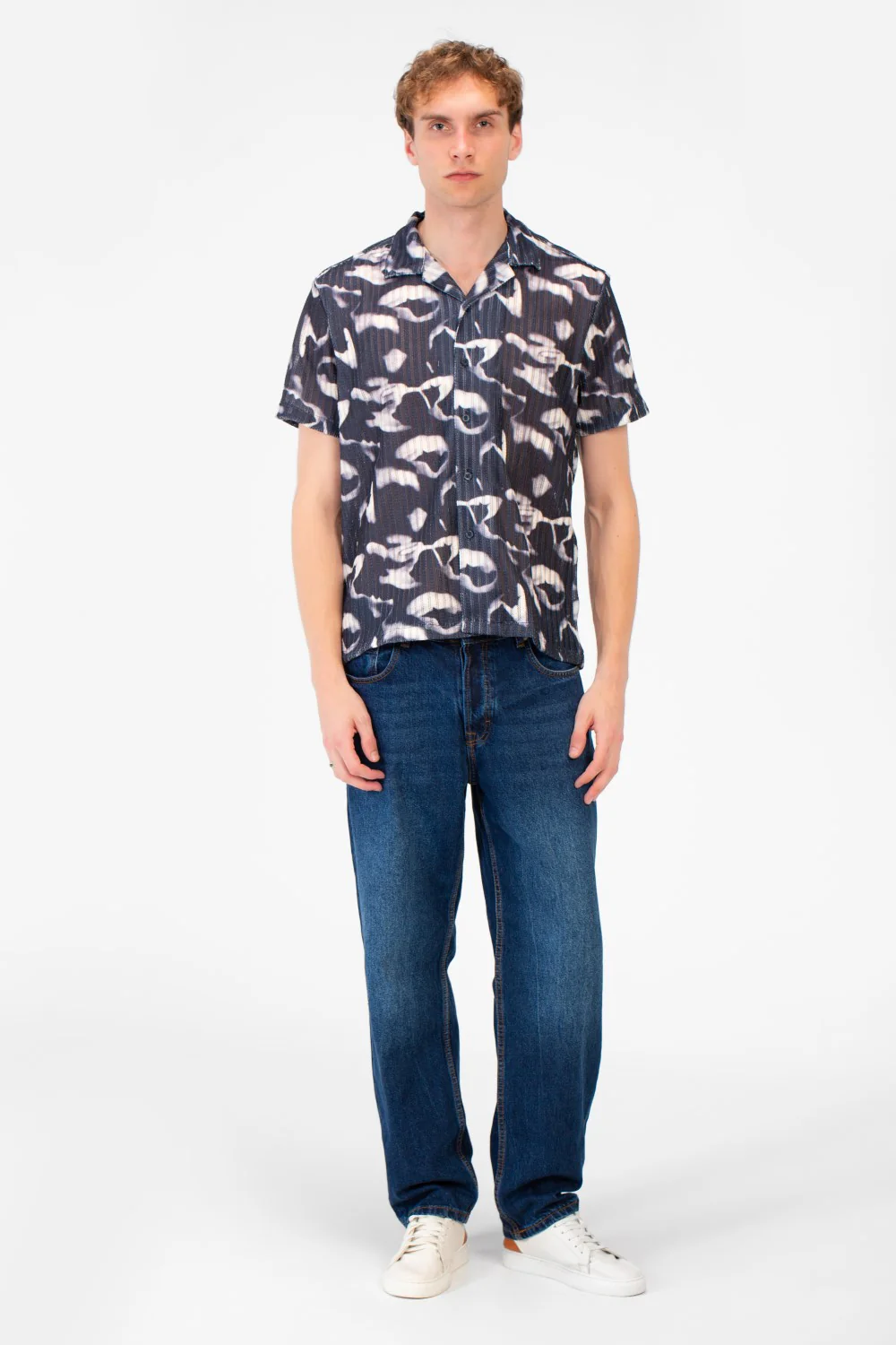 Men's Slim Fit Jakar Half Sleeve Comfortable Modern Shirt - Image 4