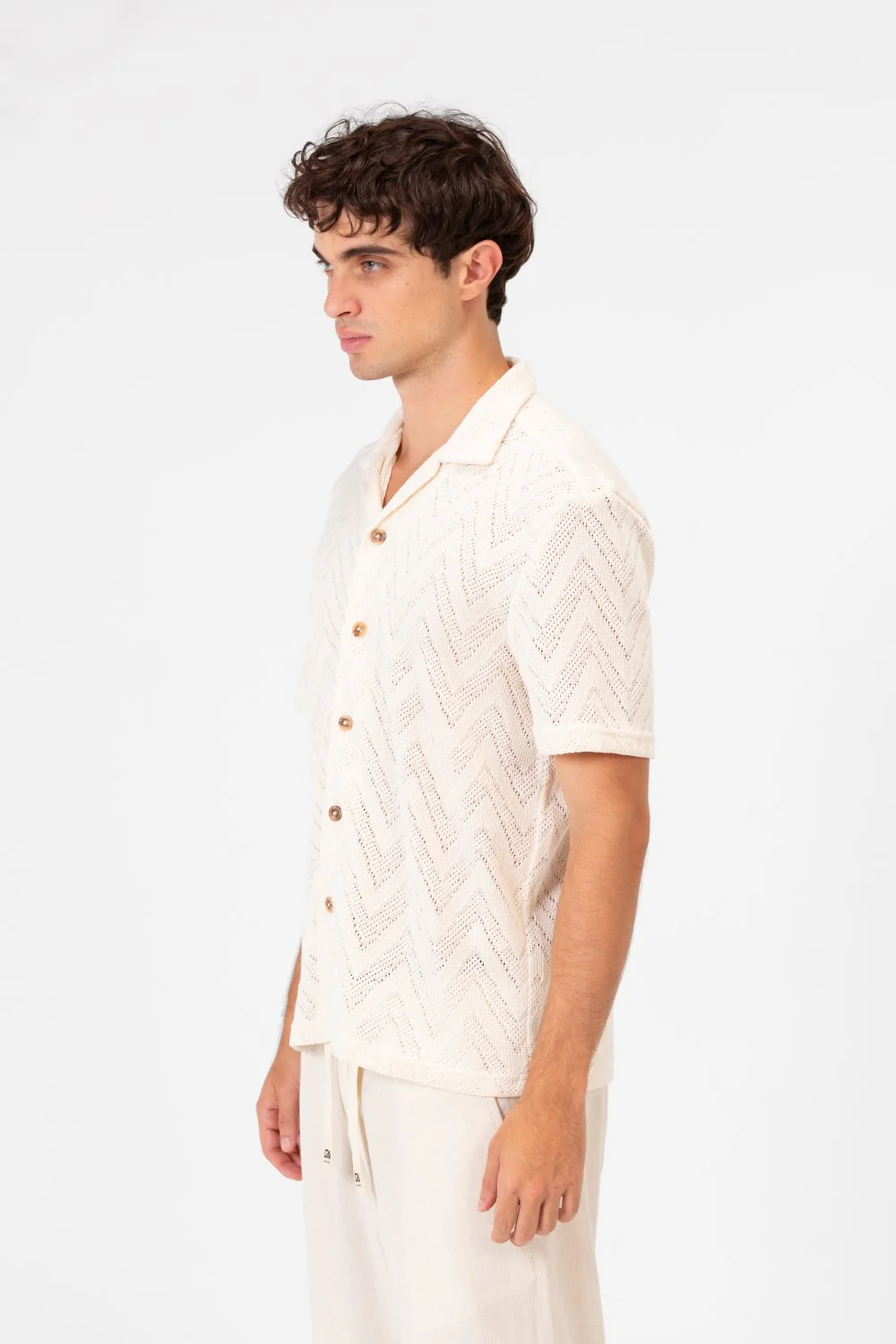 Men's Slim Fit Mesh Half Sleeve Shirt In Modern Summer Colors - Image 3