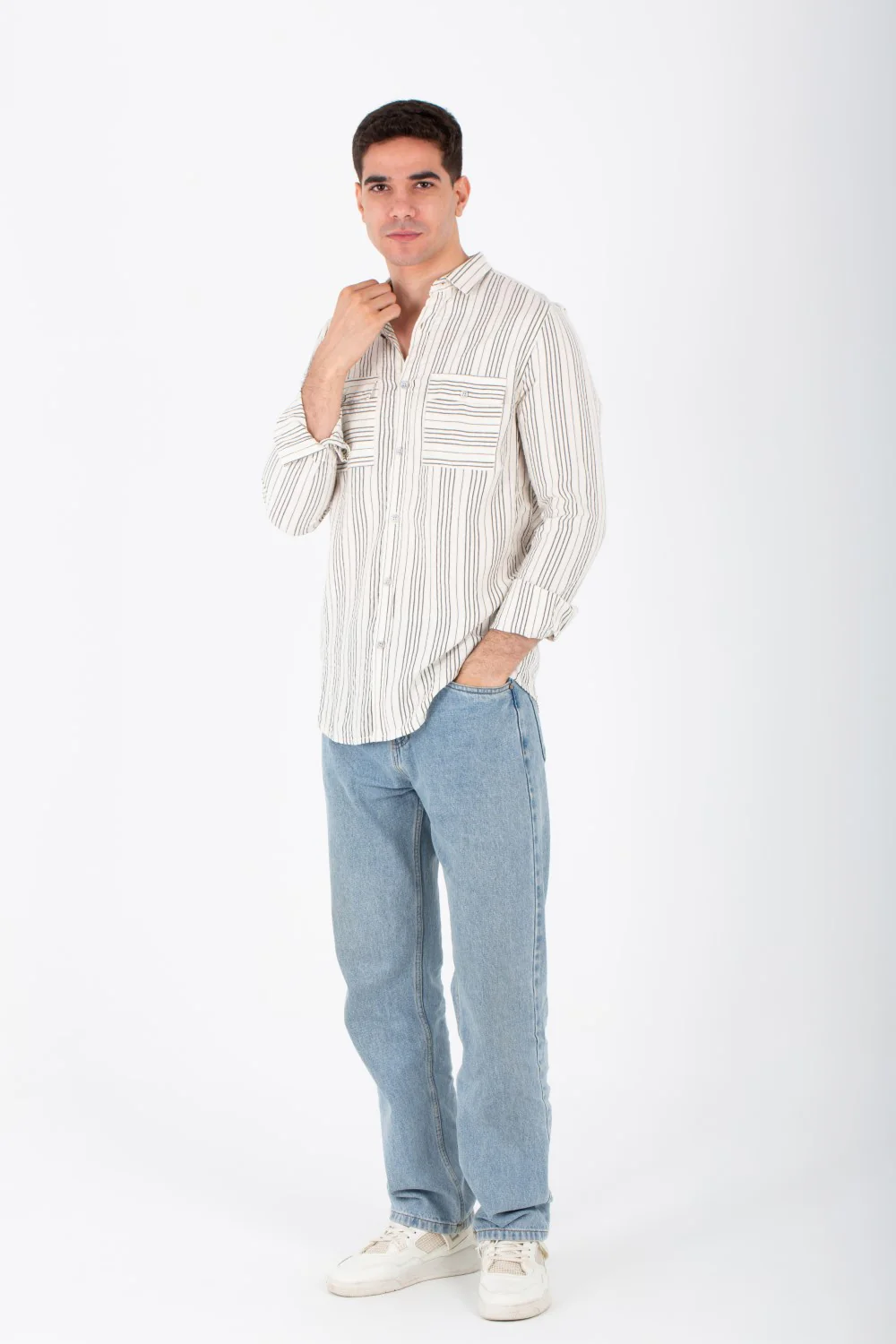 Mens Slim Fit Shirt With Front Pockets And Long Sleeves - Image 3