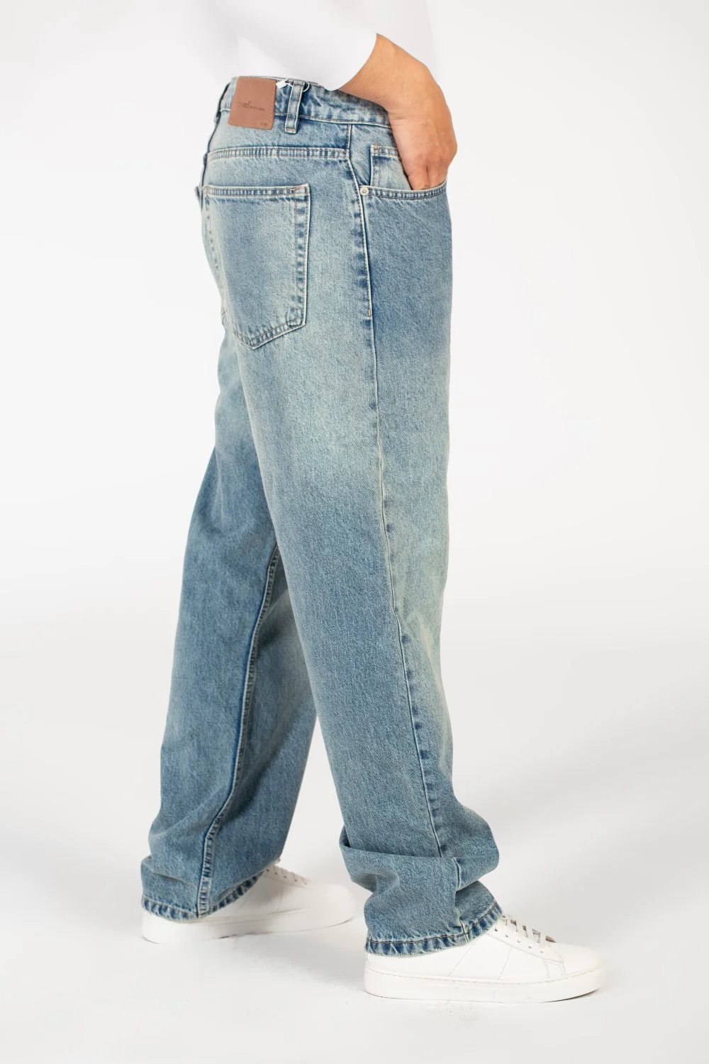 Men's Straight Leg Used Jeans Pants - Image 3