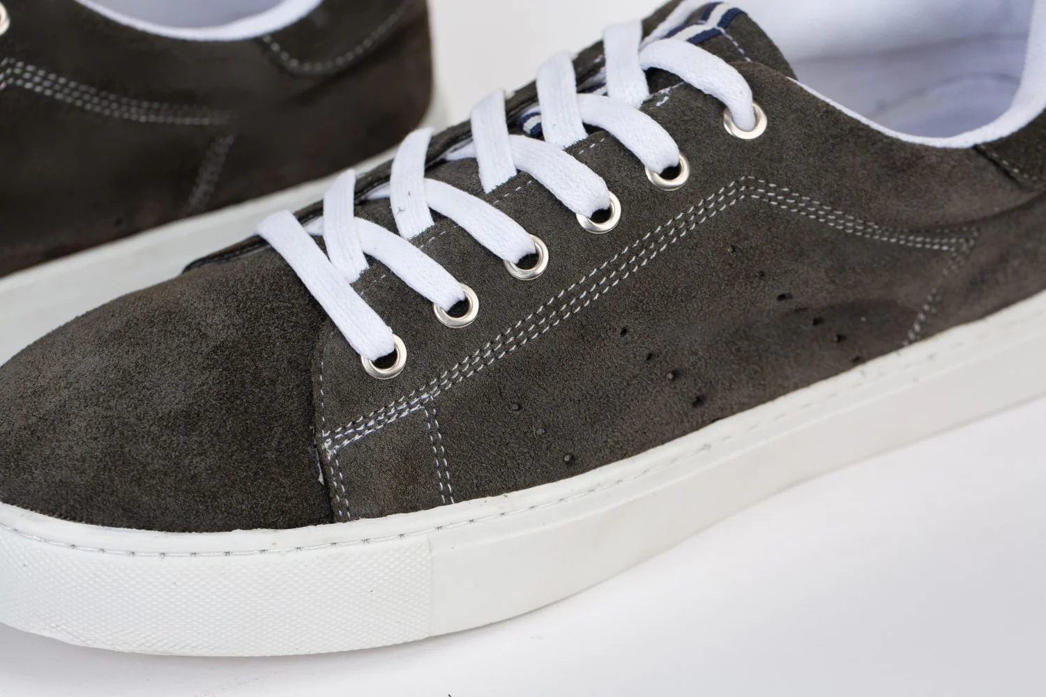 Mens Suede Sneakers With A Unique Design And Lace - Image 11