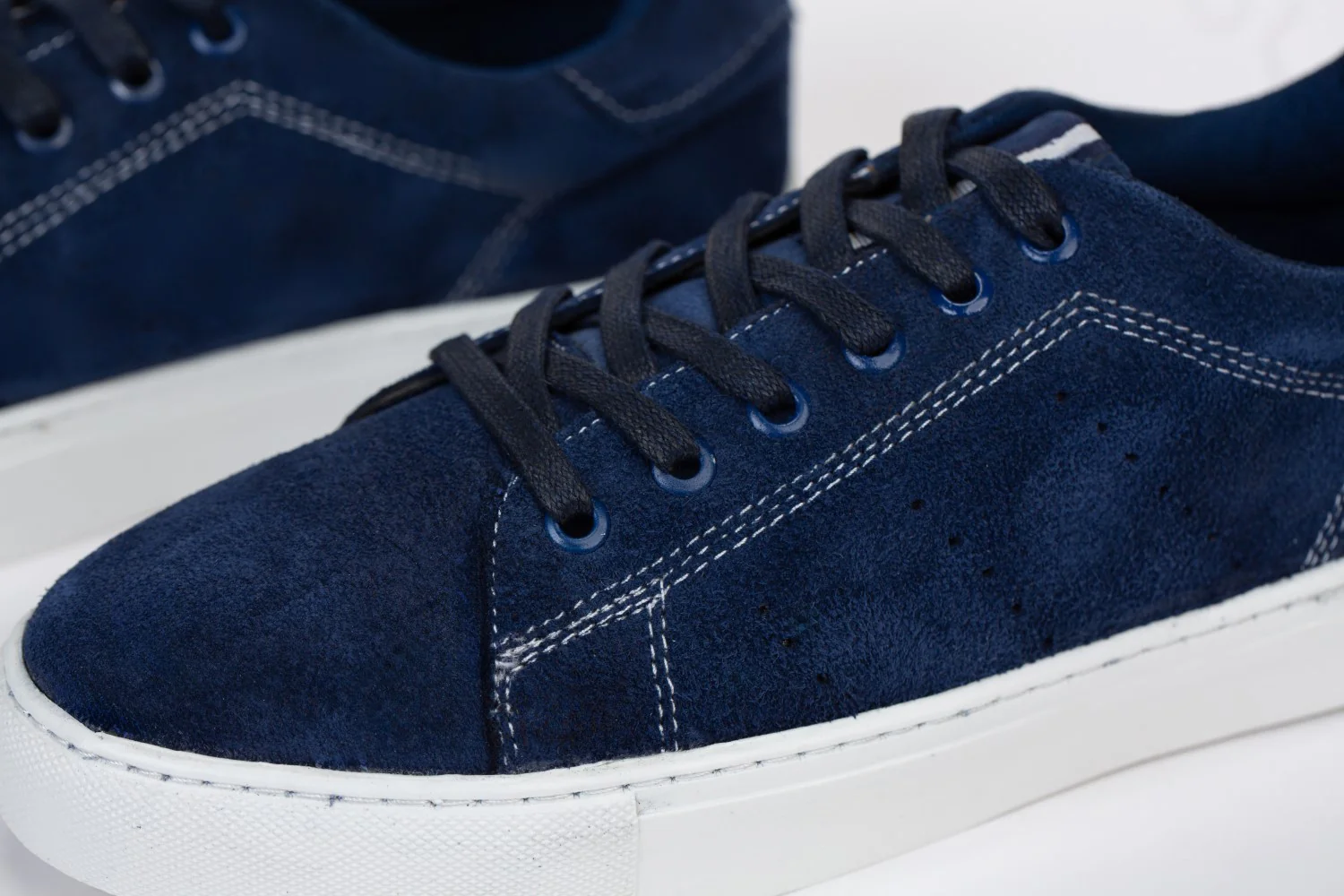Mens Suede Sneakers With A Unique Design And Lace - Image 15