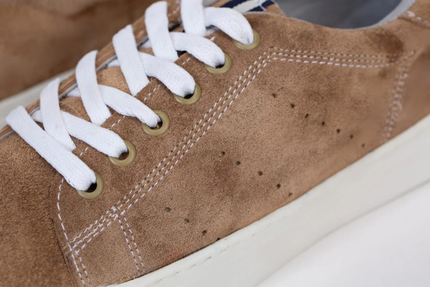 Mens Suede Sneakers With A Unique Design And Lace - Image 3
