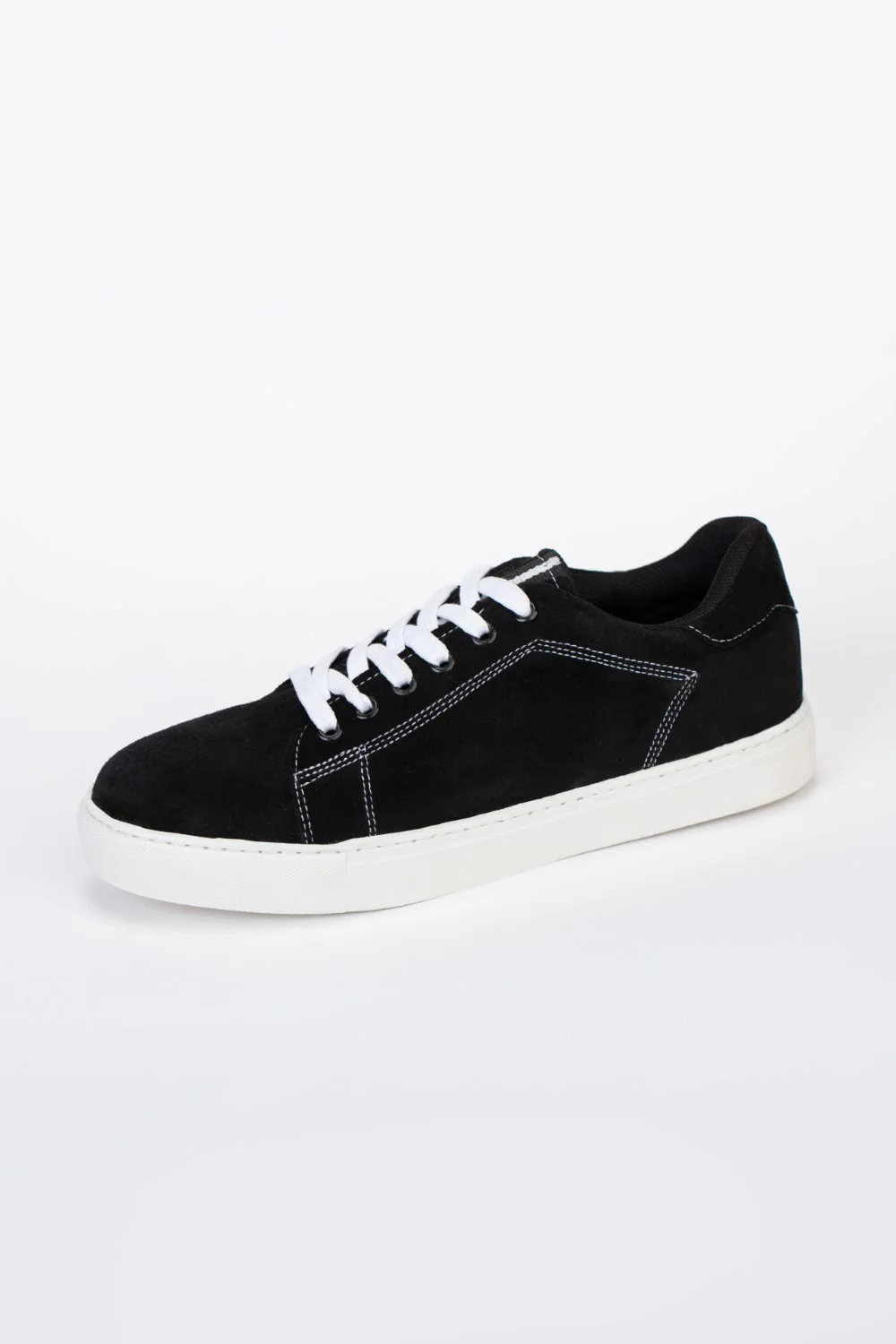 Mens Suede Sneakers With A Unique Design And Lace - Image 6