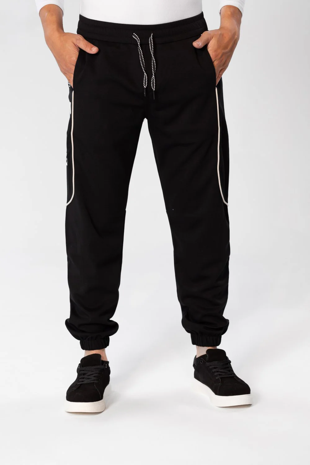 Men's Sweatpants With A Modern Fit And A Text Print On The Side