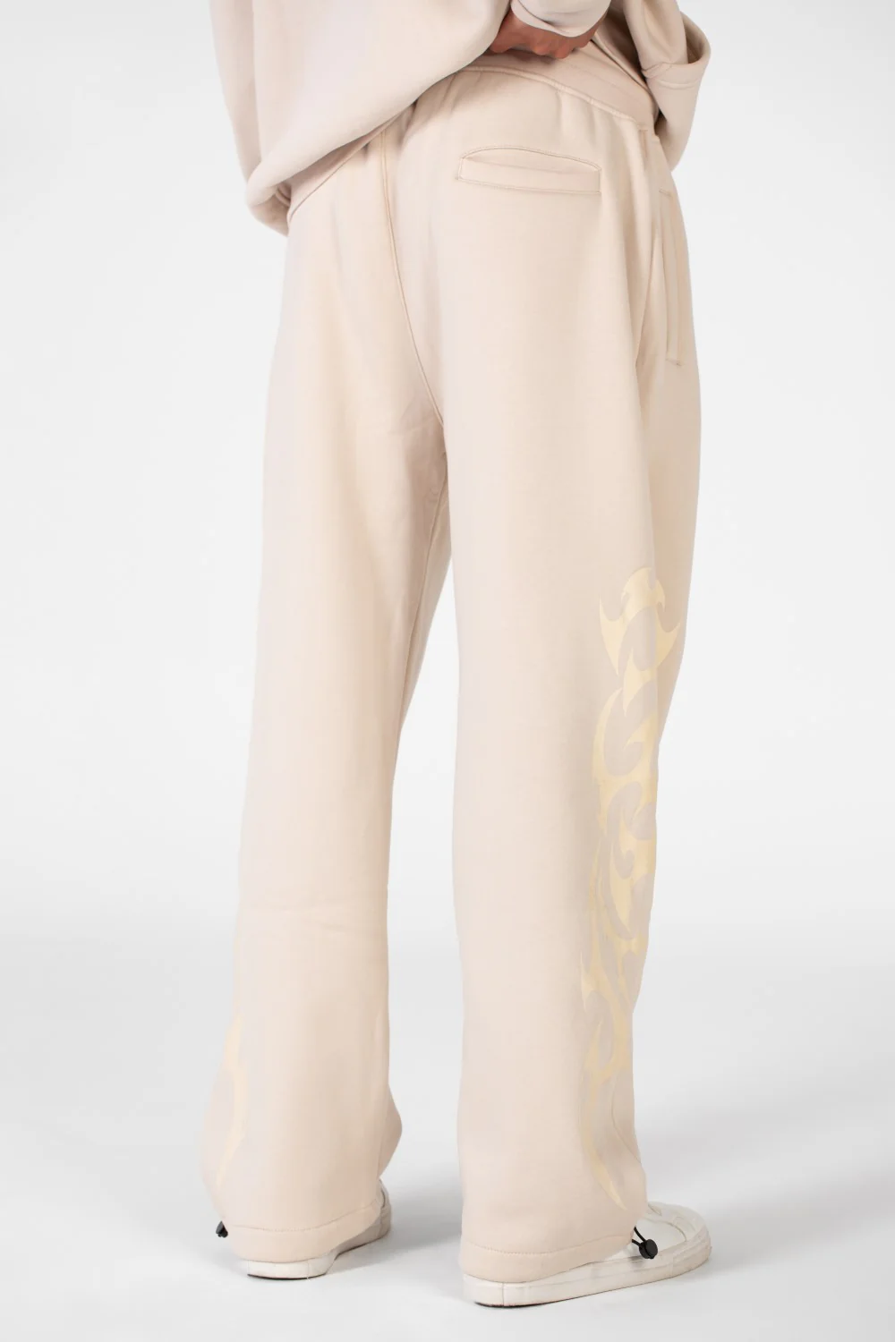 Men's Sweatpants With Elastic Waist And Back Pocket - Image 2