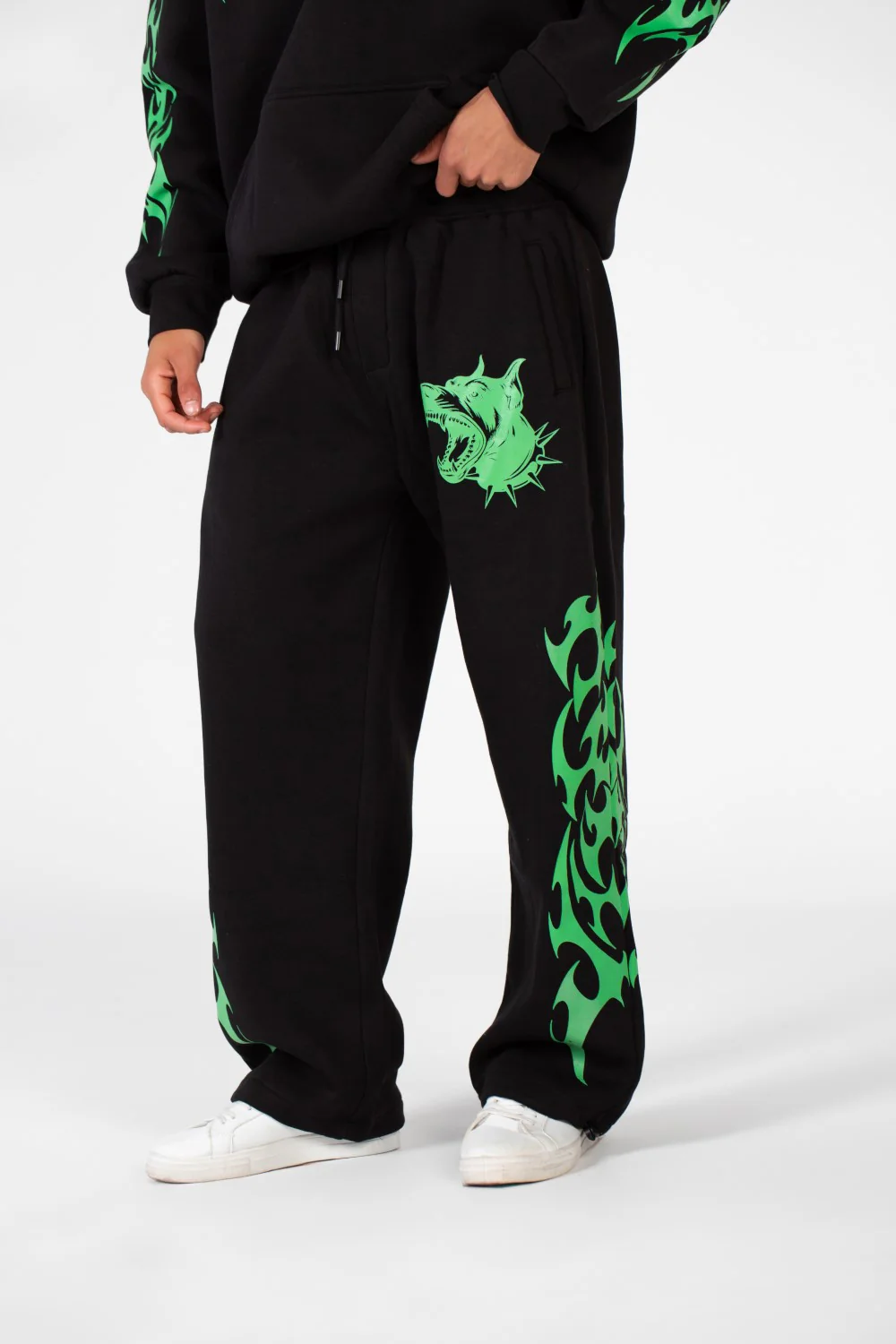 Men's Sweatpants With Elastic Waist And Back Pocket - Image 4