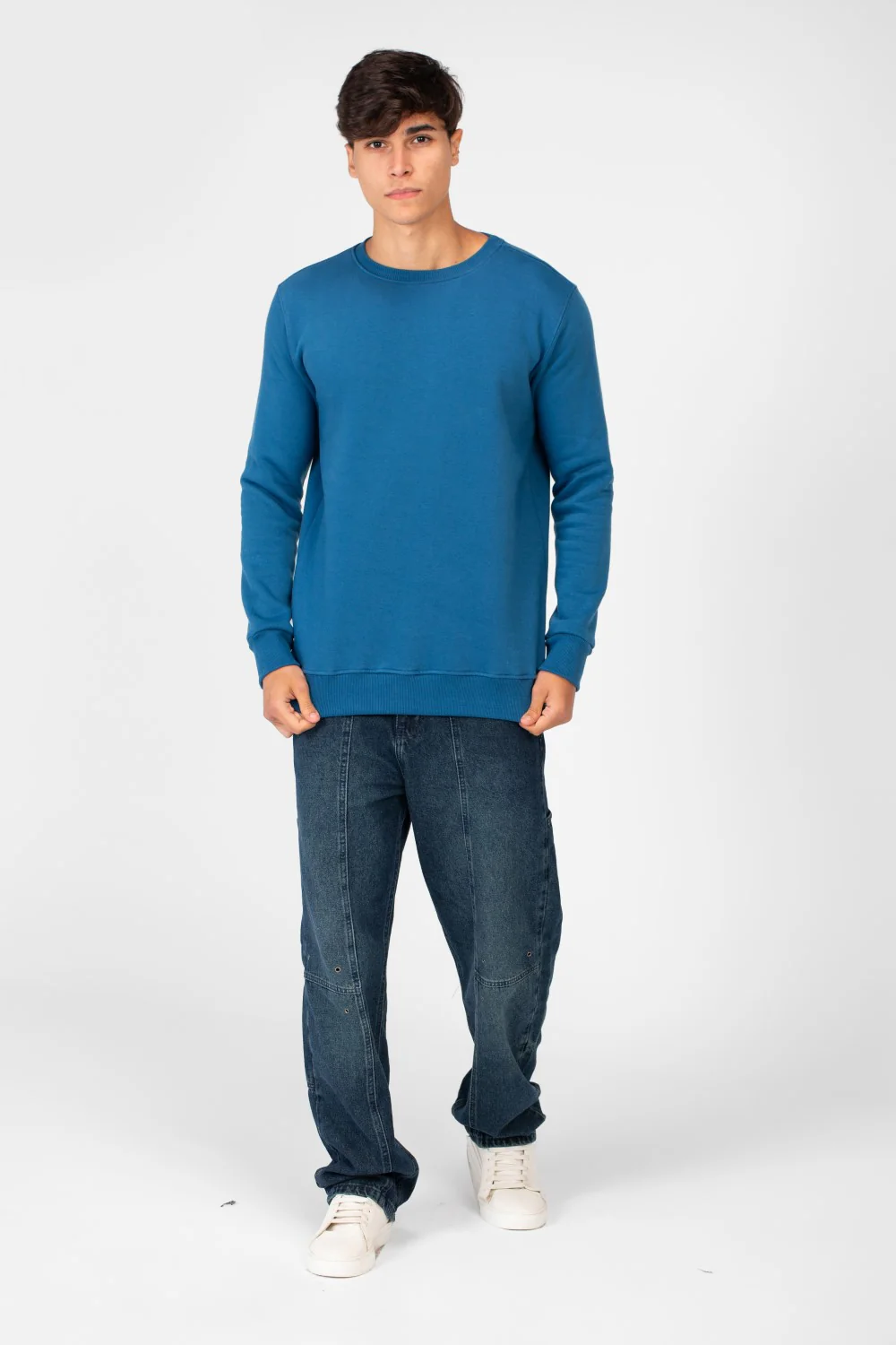Men's Sweatshirt With Round Neck And Back Print - Image 16