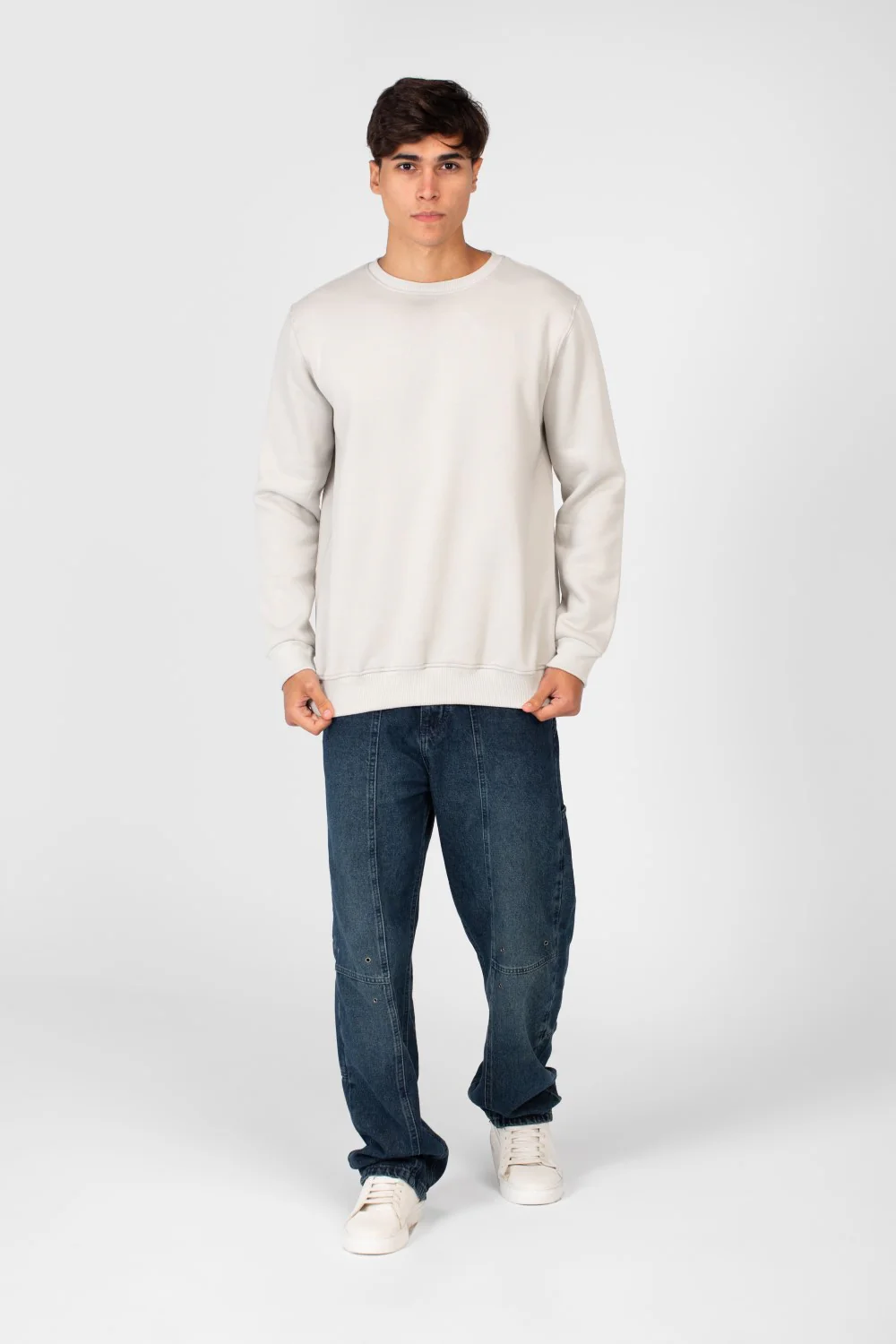 Men's Sweatshirt With Round Neck And Back Print - Image 8