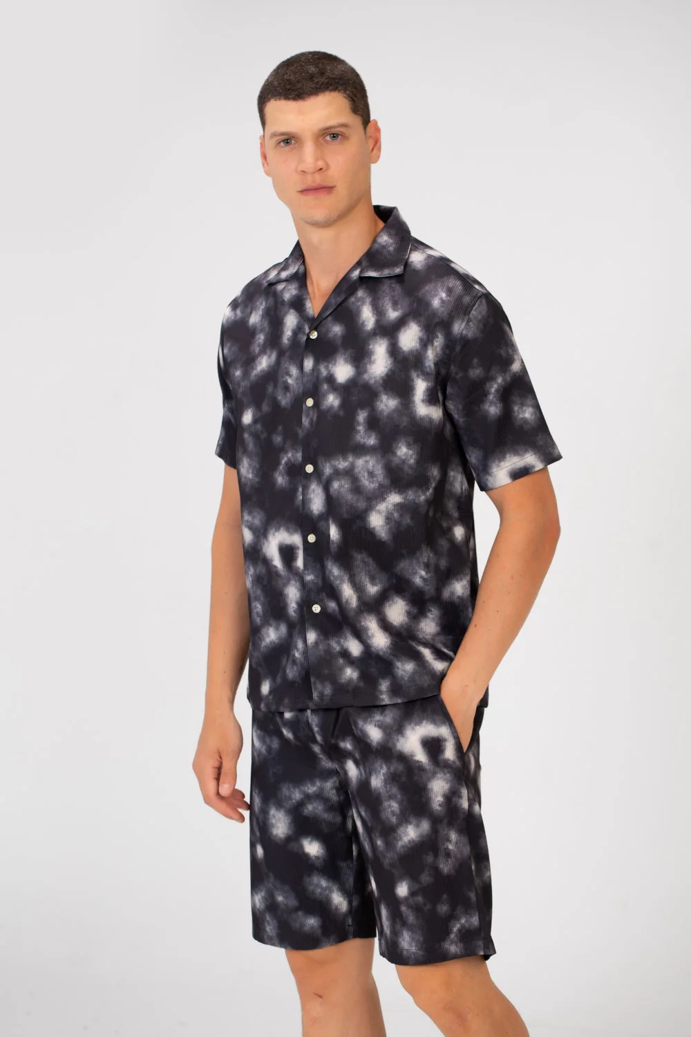 Men's Tie Die Outfit Summer - Image 3