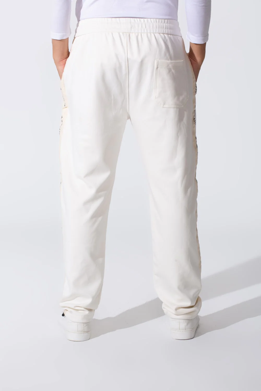 Men's Tomato Oversized Sweatpants With Elastic Waistband And Side Stripe - Image 10