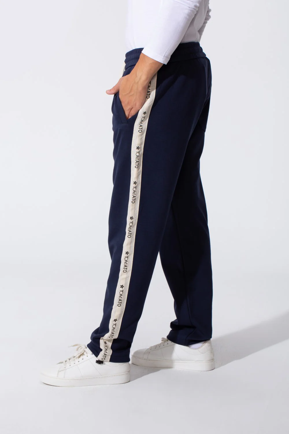 Men's Tomato Oversized Sweatpants With Elastic Waistband And Side Stripe - Image 20
