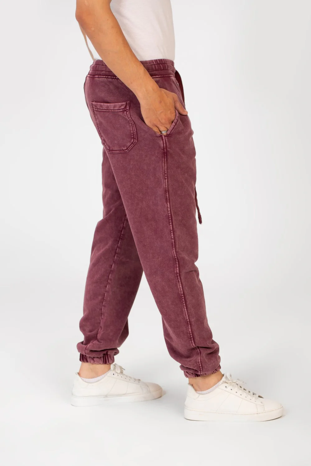 Men's Tomato Oversized Sweatpants With Modern Cut And Pockets - Image 11