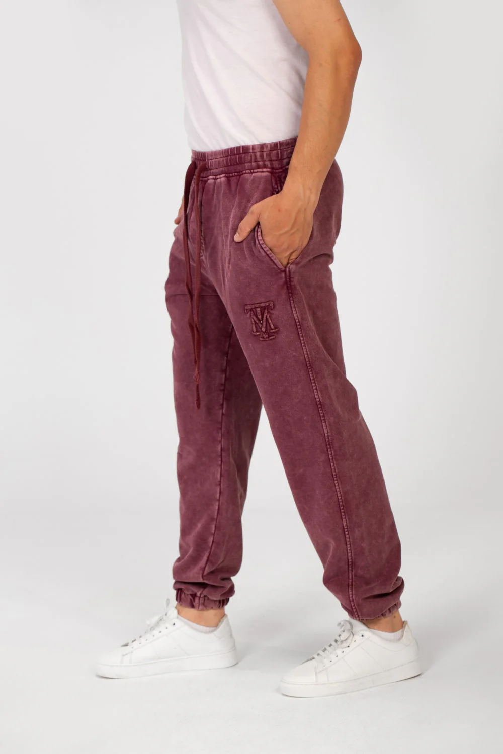 Men's Tomato Oversized Sweatpants With Modern Cut And Pockets - Image 12