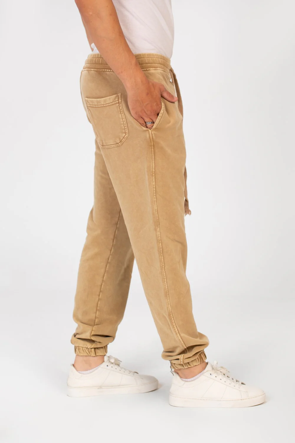 Men's Tomato Oversized Sweatpants With Modern Cut And Pockets - Image 7
