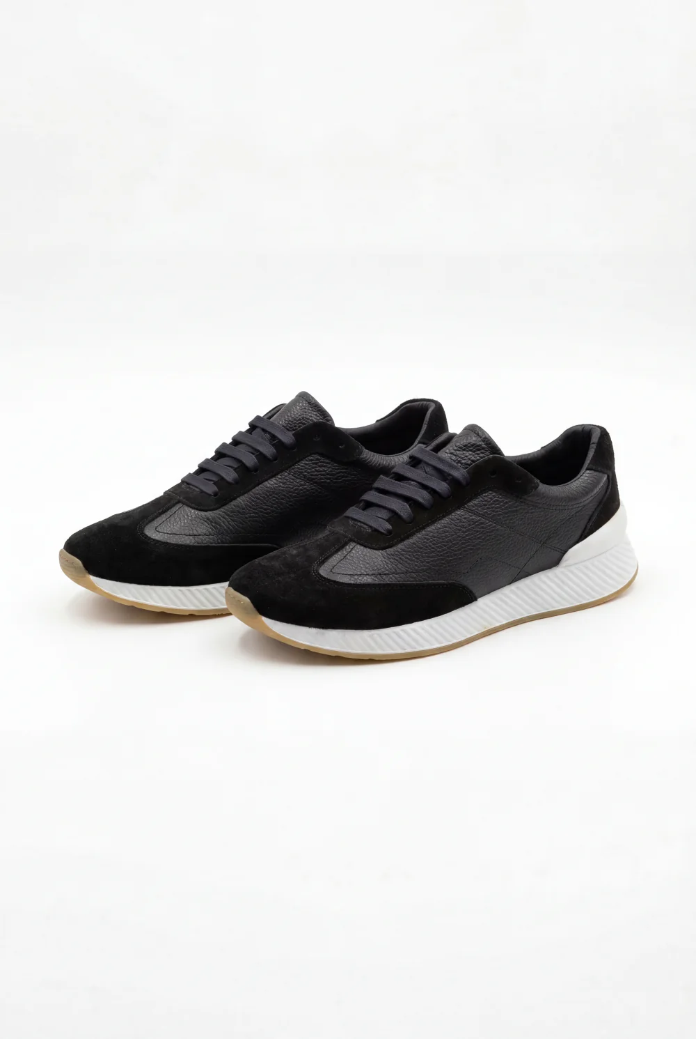 Men's Tomato Store Multi-Textured Upper Gum Rubber Comfy For Daily Use Shoes