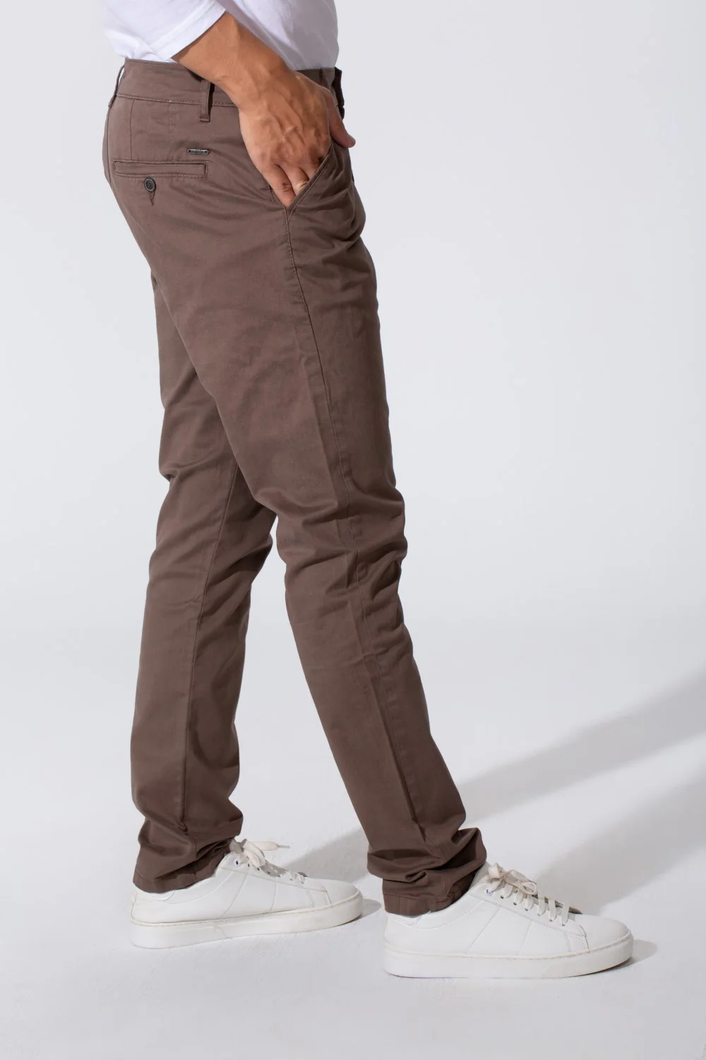 Men's Tomato Store Simple Style for Every Day Slim Fit Slant Side Pockets Pants - Image 3