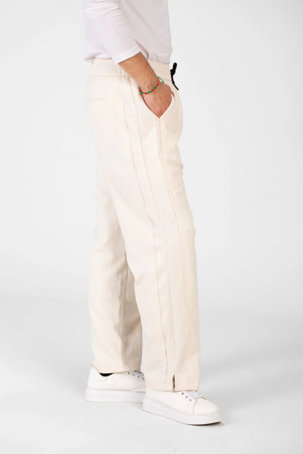 Men's Tomato Sweatpants With Elastic Waist In A Modern Fit - Image 7