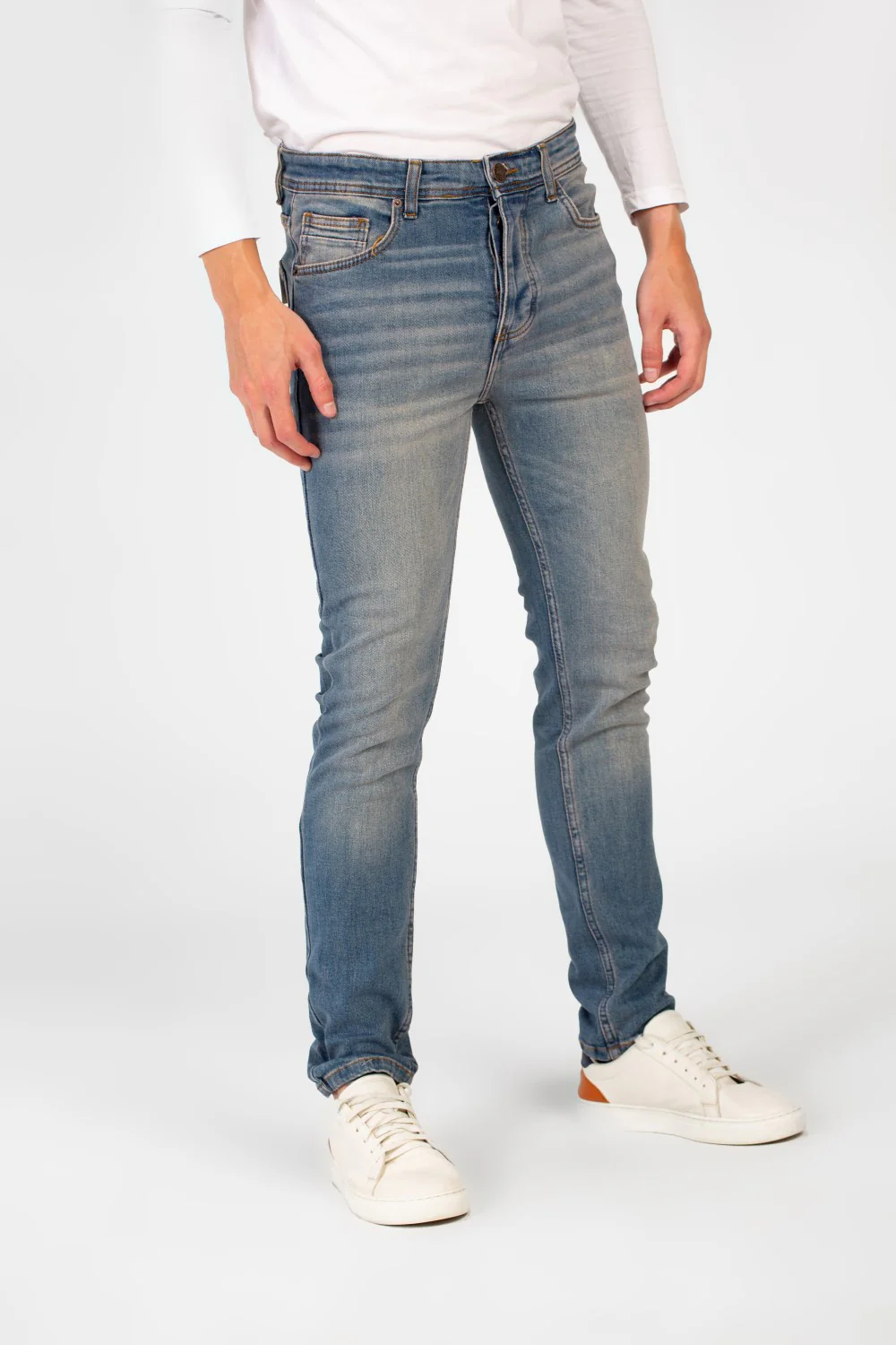 Men's Used Slim Fit Tomato Jeans Pants With Essential Details And Five Pockets - Image 11