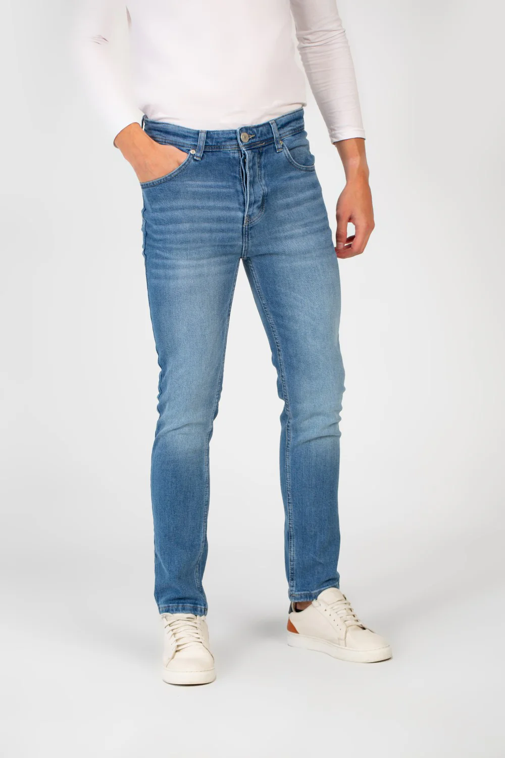 Men's Used Slim Fit Tomato Jeans Pants With Essential Details And Five Pockets - Image 3