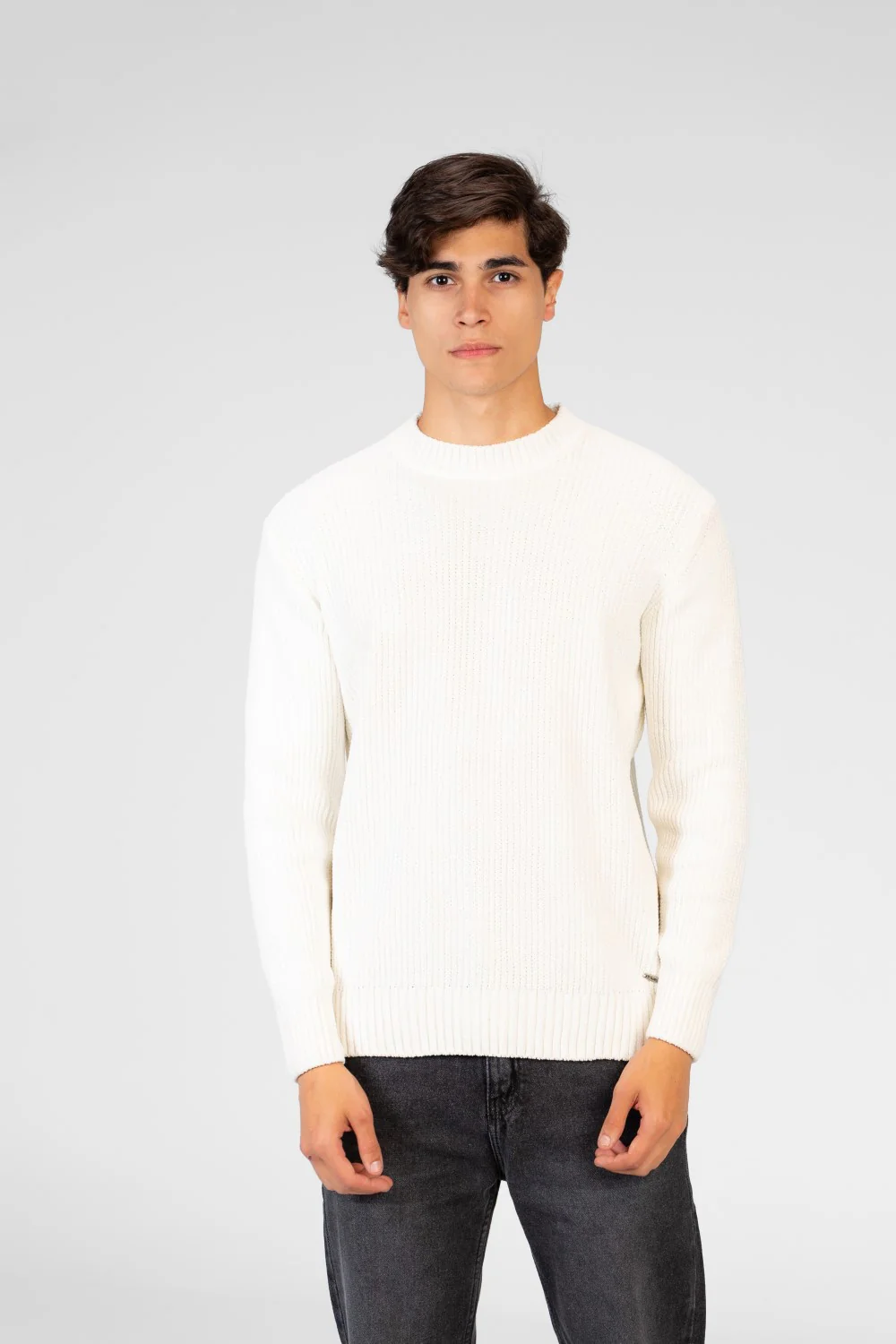 Men's Velvet Pullover With Round Neck And Long Sleeves - Image 33