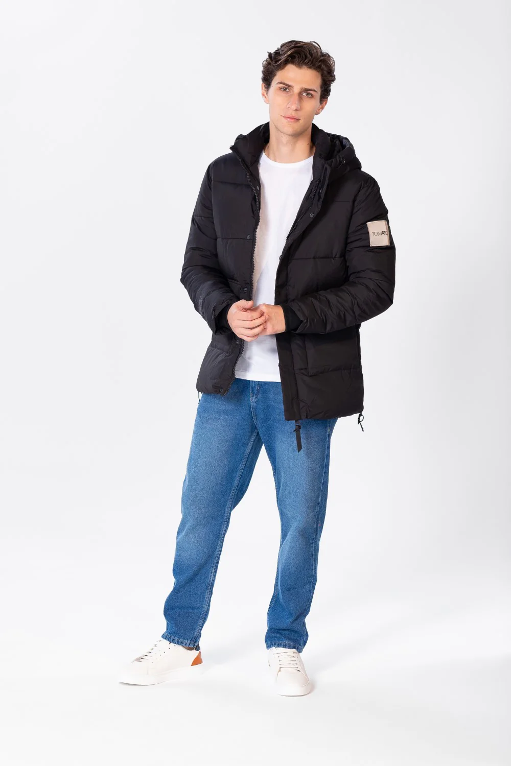 Men's Waterproof Puffer Jacket With Front Pockets - Image 3