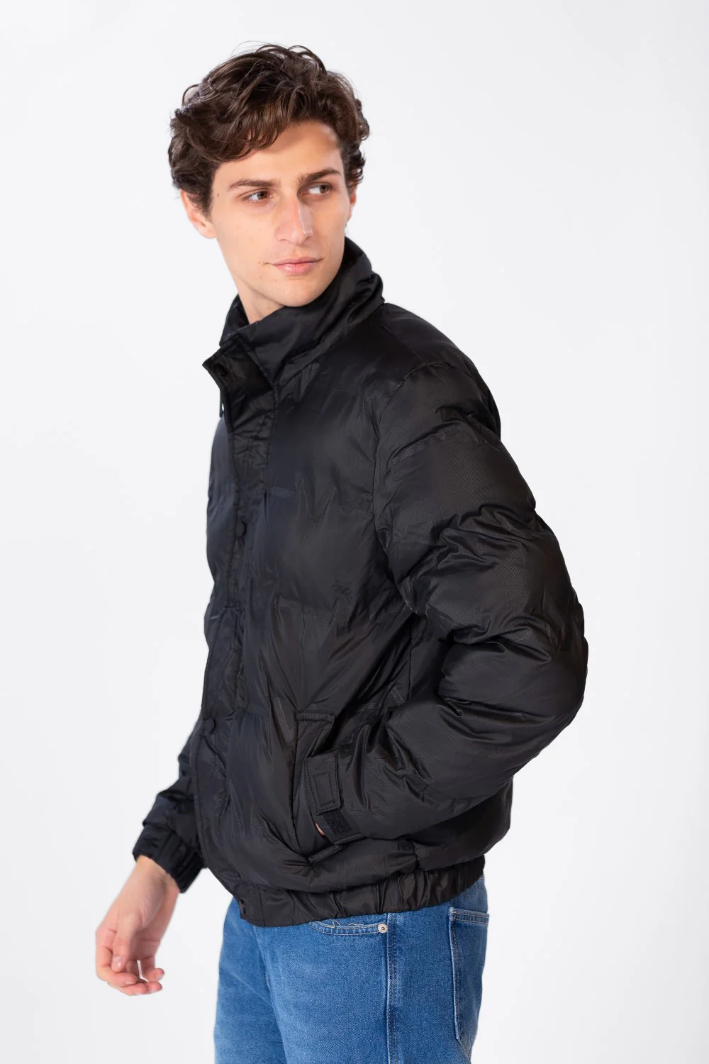 Men's Waterproof Puffer Jacket With Pockets And Zippers - Image 3