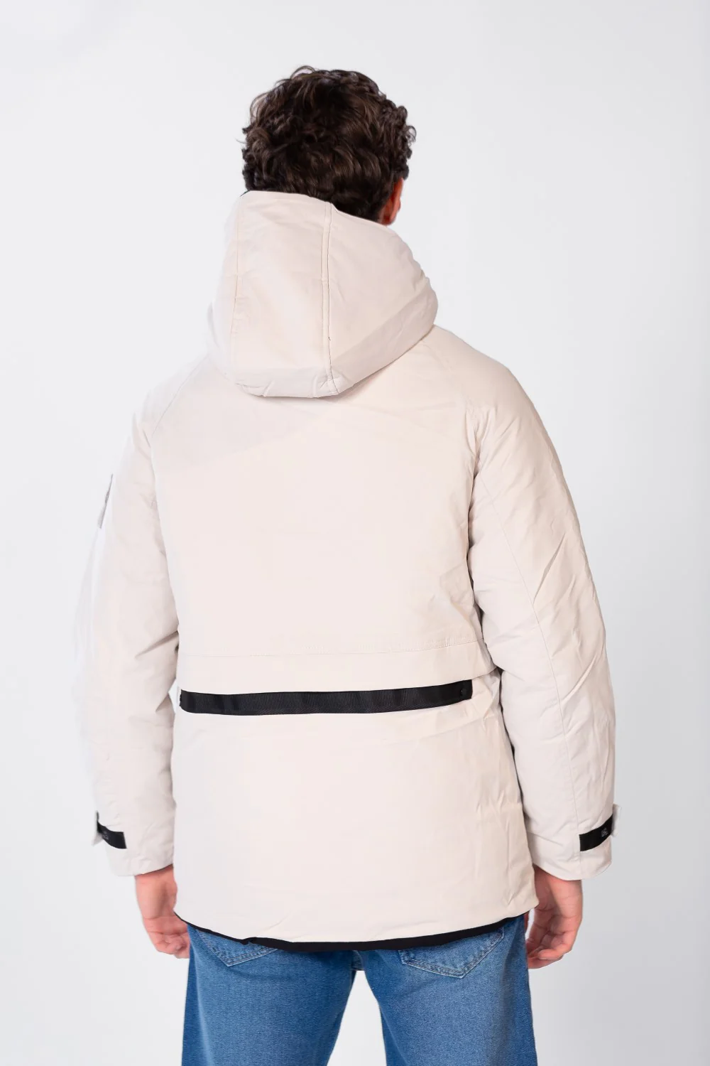 Men's Waterproof Puffer Jacket With Pockets In Modern Design - Image 2