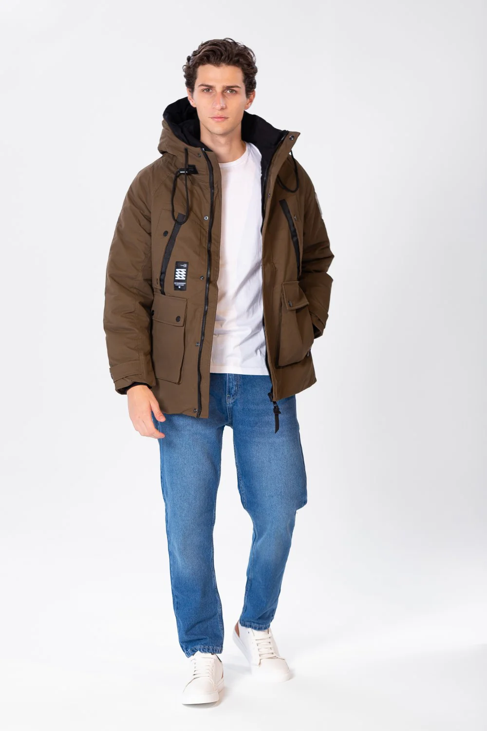 Men's Waterproof Puffer Jacket With Pockets In Modern Design - Image 7