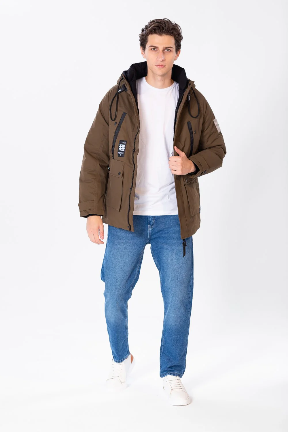 Men's Waterproof Puffer Jacket With Pockets In Modern Design - Image 9