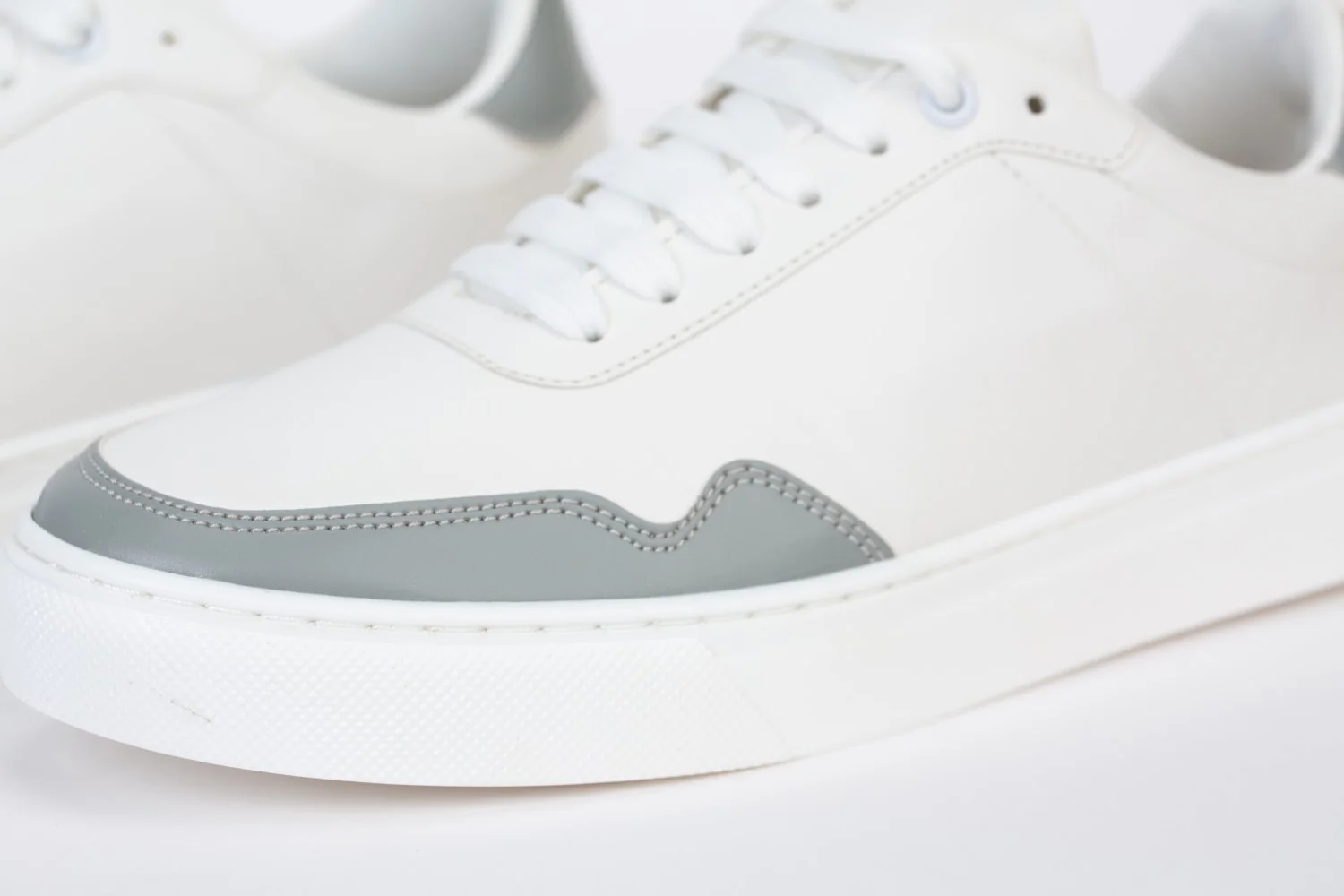 Mens White And Gray Lace Up Shoes - Image 3