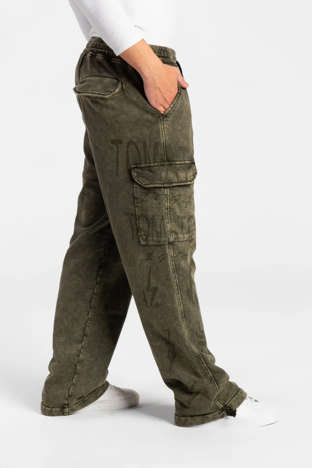 Men's Wide Leg Elastic Waistband Sweatpants With Side Pockets - Image 11