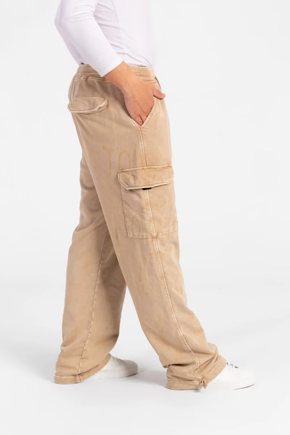 Men's Wide Leg Elastic Waistband Sweatpants With Side Pockets - Image 3