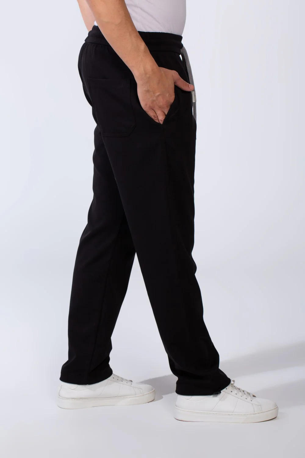 Men's Elastic Waistband With Practical Side Pockets Wide Leg Sweatpants - Image 15