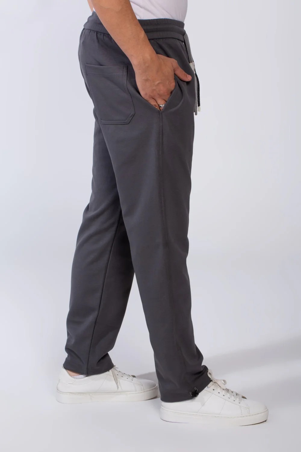 Men's Elastic Waistband With Practical Side Pockets Wide Leg Sweatpants - Image 2