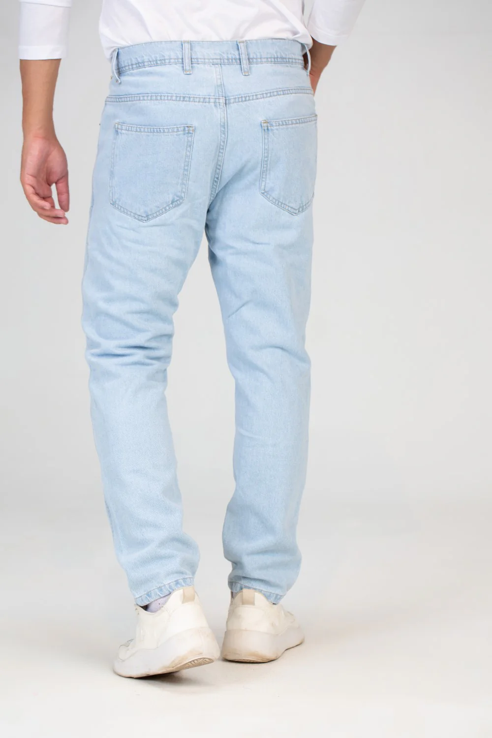 Mens Wide Leg Jeans With Five Pockets And A Modern Fit - Image 14