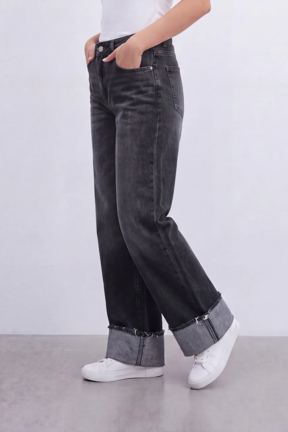 Women’s Tomato Store Cuffed Fade Wide Leg Jeans With Smoky Washed Denim Texture Soft Sanded Surface Vertical Fade Effect Pants - Image 4