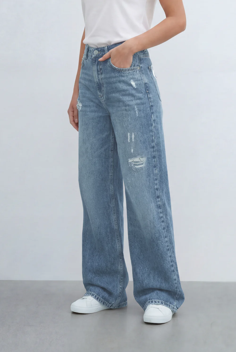 Women’s Tomato Store Distressed Wide Leg Jeans Ripped Detail Finish Vintage Washed Denim Pants - Image 8