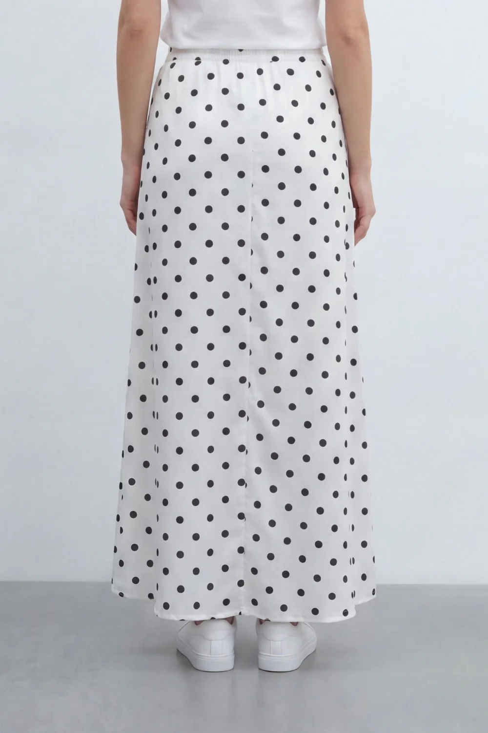 Women’s Tomato Store Dot Flow Maxi Skirt With Smooth Woven Texture Allover Polka Dot Print Regular - Image 6