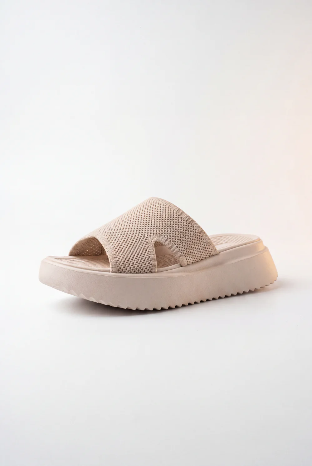 Women’s Tomato Store Platform Slides Textured Knit Upper Lightweight Cushioned Sole Slipper - Image 4