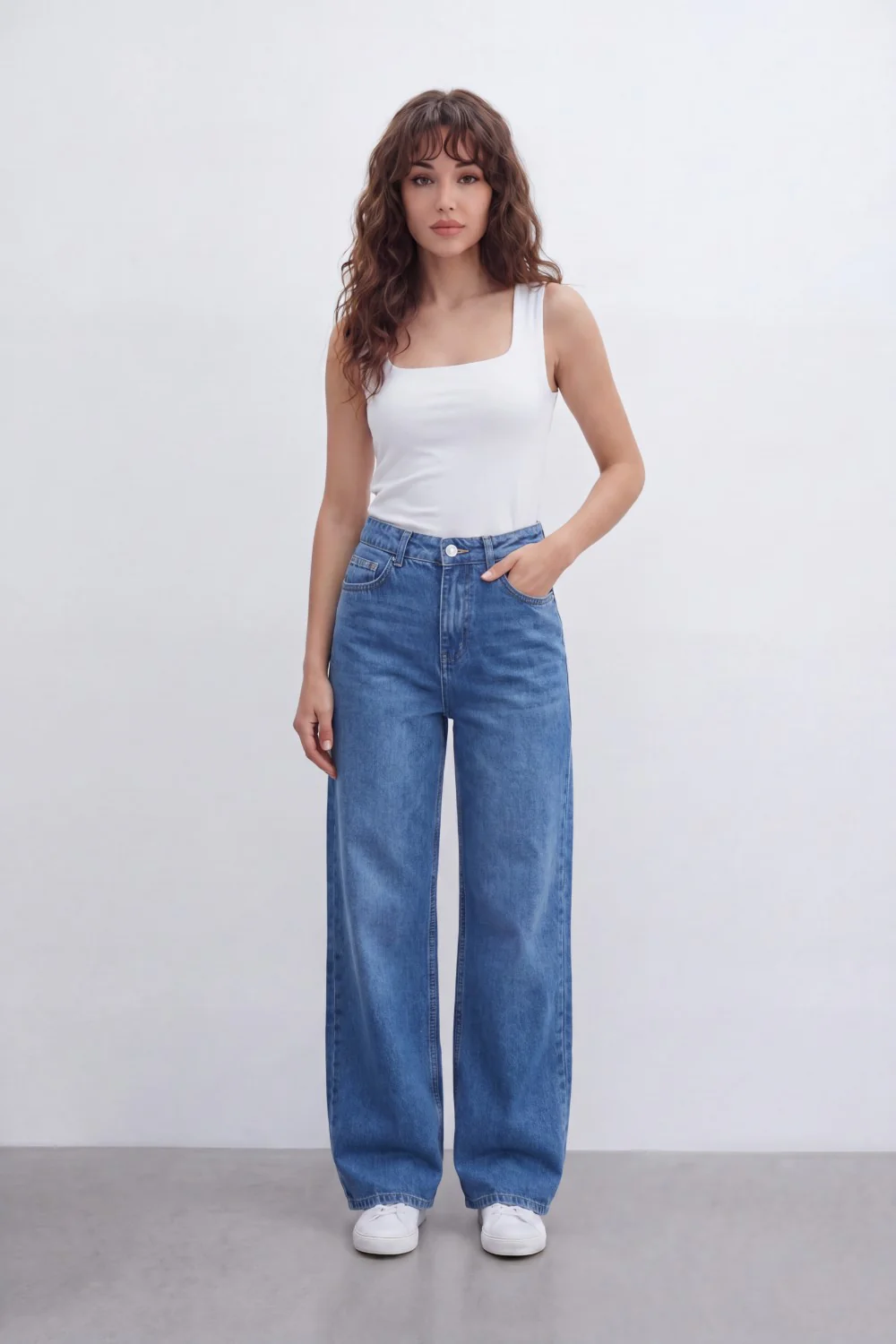 Women’s Tomato Store Sky Fade Wide Leg Jeans With Washed Denim Texture Soft Whisker Fade Effect Vertical Grain Pants - Image 3