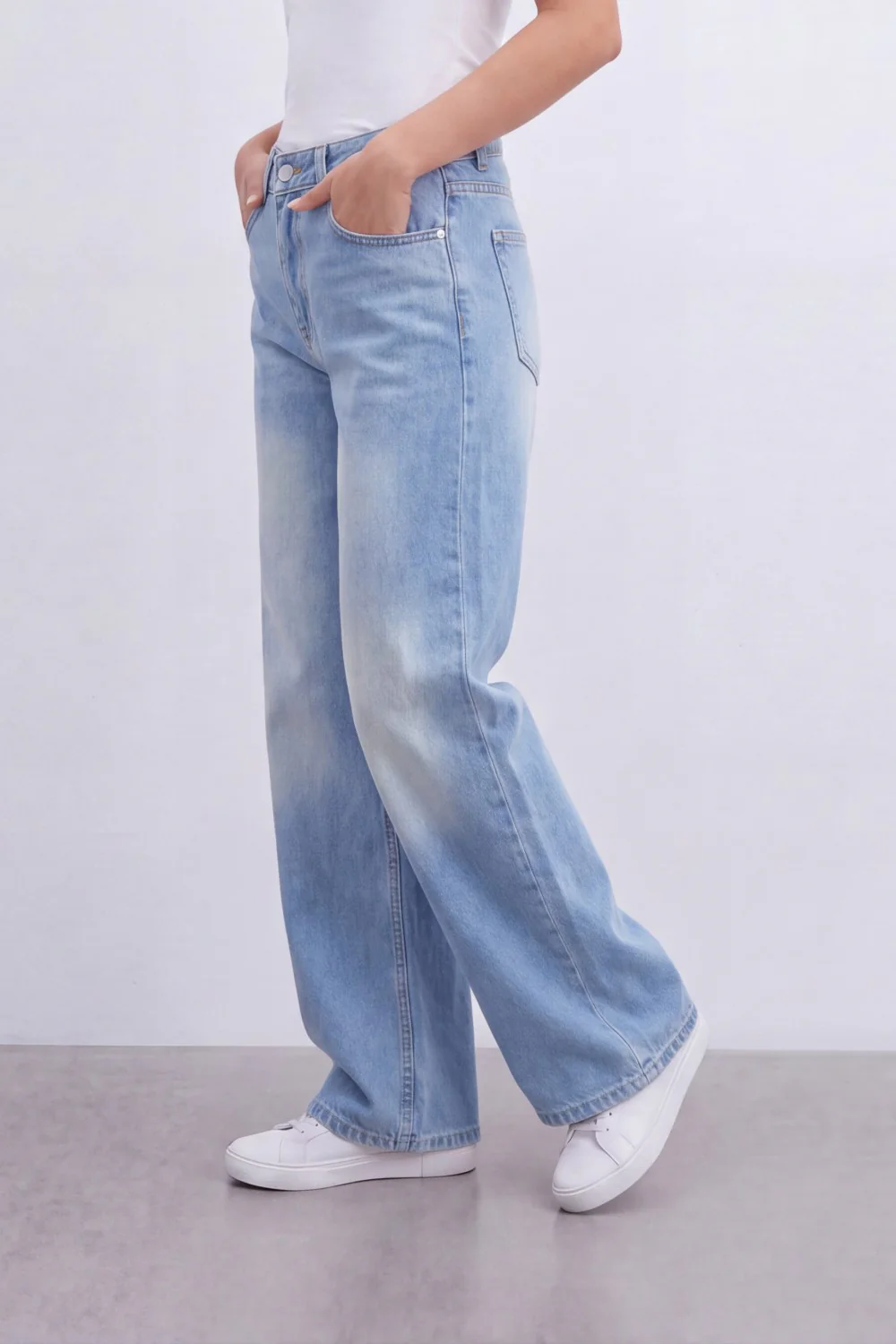 Women’s Tomato Store Sky Fade Wide Leg Jeans With Washed Denim Texture Soft Whisker Fade Effect Vertical Grain Pants - Image 9