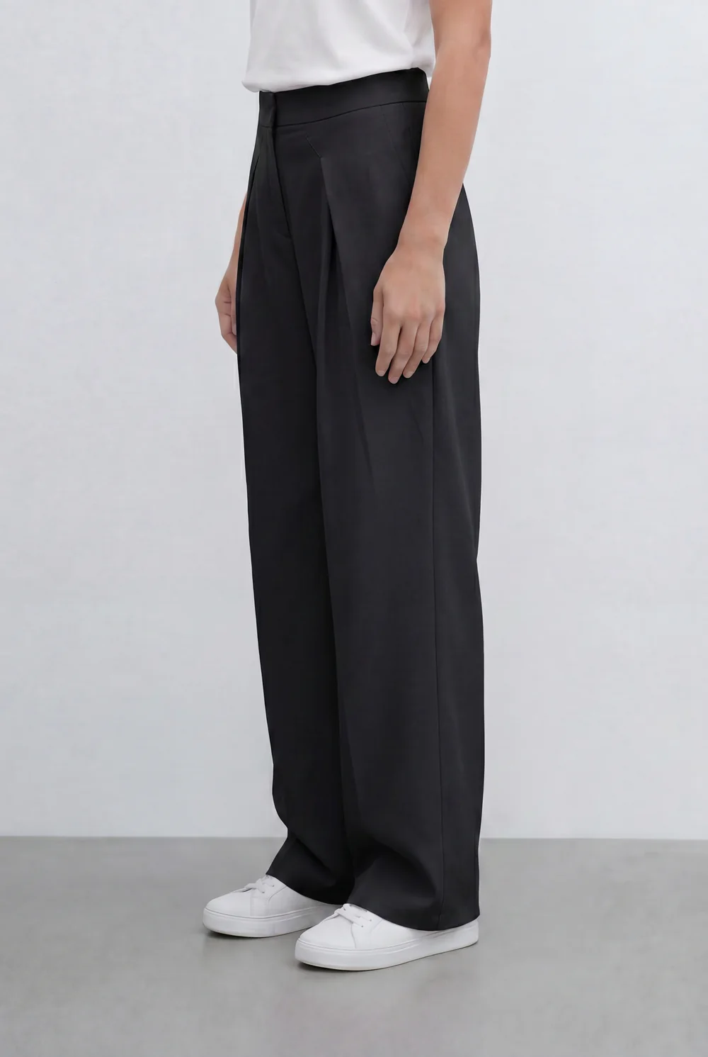 Women’s Tomato Store Tailored Basic Pants With Front Pleat Details Flowing Silhouette - Image 12