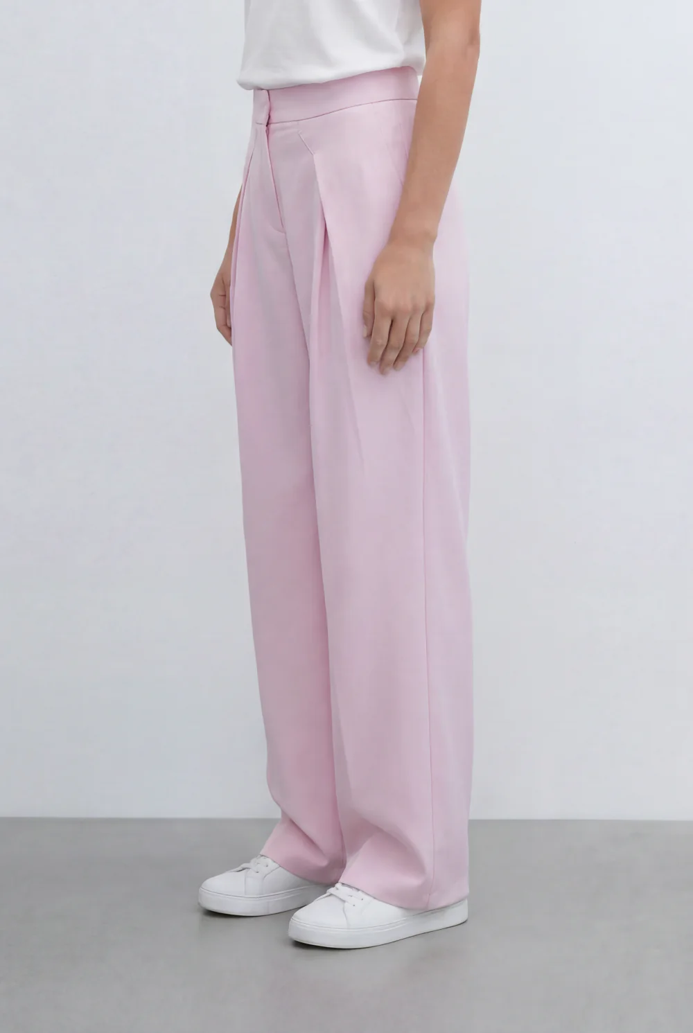 Women’s Tomato Store Tailored Basic Pants With Front Pleat Details Flowing Silhouette - Image 16