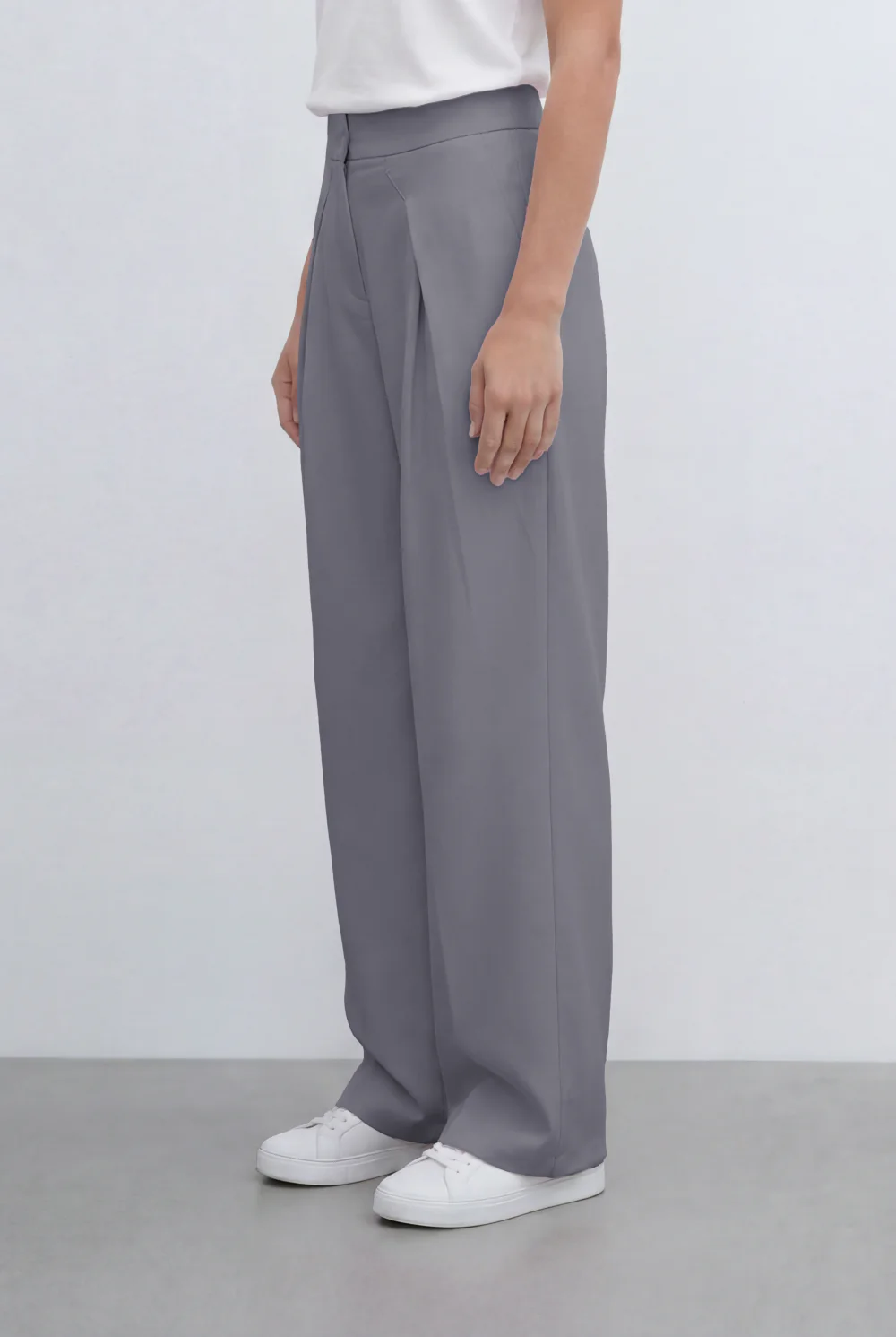 Women’s Tomato Store Tailored Basic Pants With Front Pleat Details Flowing Silhouette - Image 4