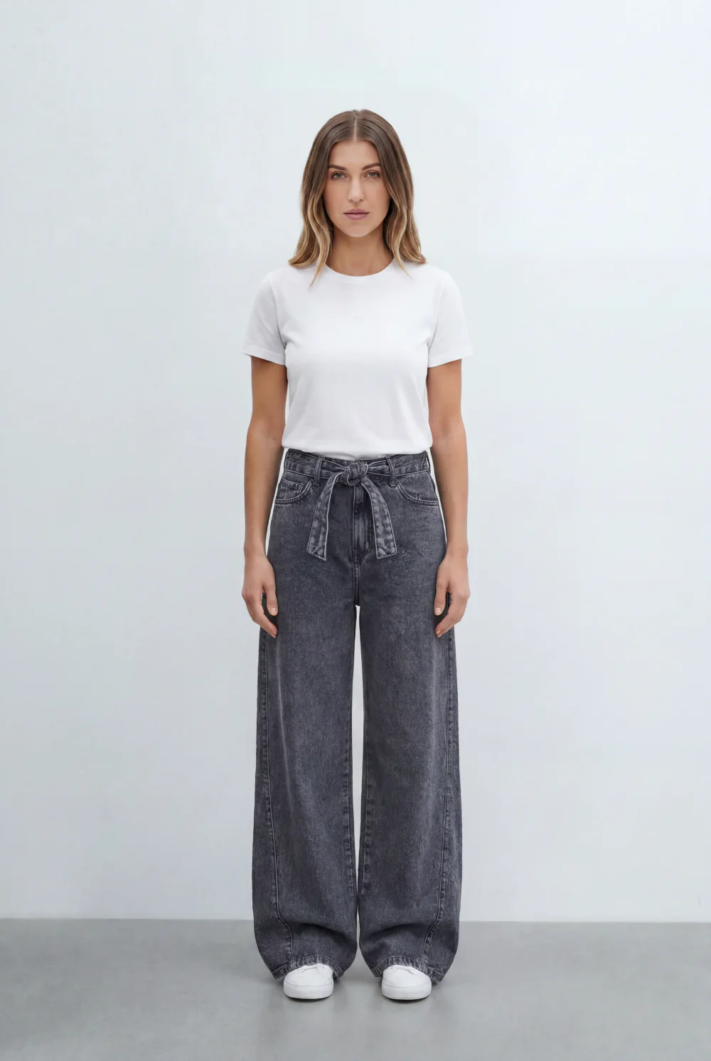 Women’s Tomato Store Tie Waist Wide Leg Jeans Acid Wash Pants Self Fabric Belt Detail - Image 3