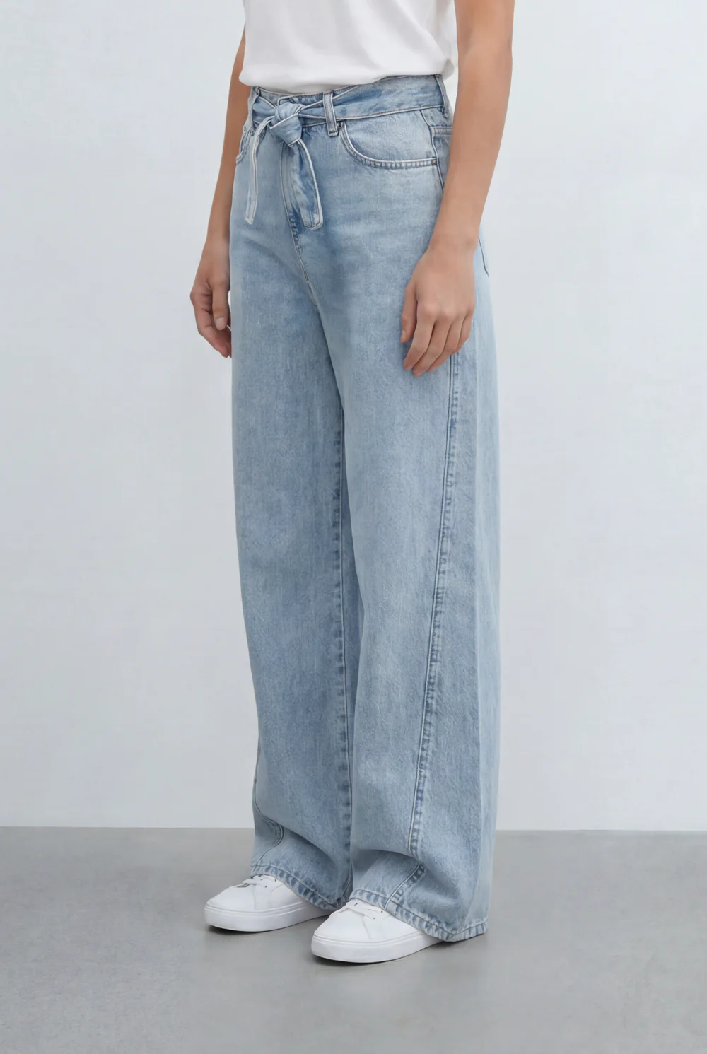 Women’s Tomato Store Tie Waist Wide Leg Jeans Acid Wash Pants Self Fabric Belt Detail - Image 8