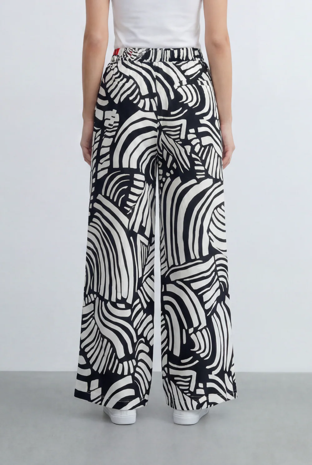Women’s Tomato Store Tropical Print Palazzo Pants Bold Abstract Leaf Pattern Elastic Waist - Image 2