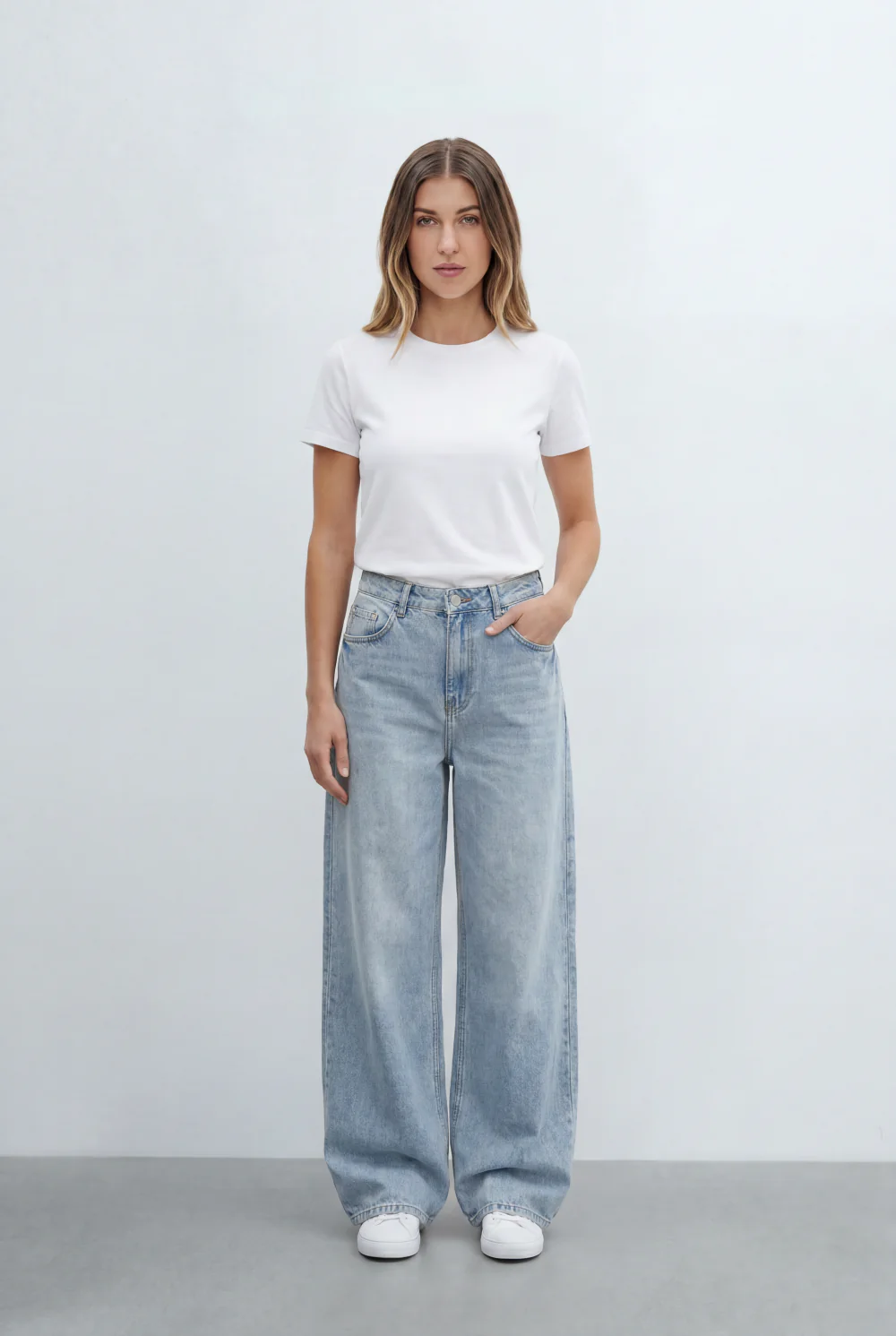 Women’s Tomato Store Ultra Wide Leg Jeans Pants Light Vintage Wash Relaxed Full Length Silhouette - Image 4