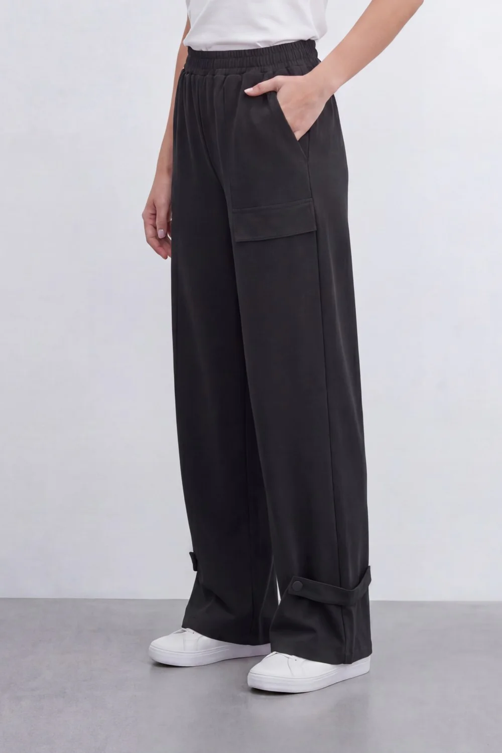 Women’s Tomato Store Utility Basic Pants With Smooth Solid Dye Surface Soft Twill Texture Elastic Waistband Side Pocket Cargo - Image 4